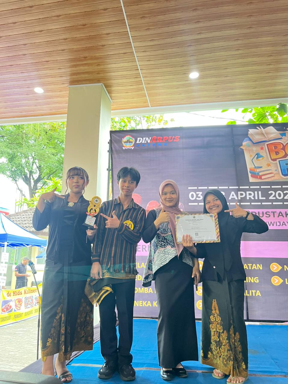 Semangat Kartini Menggema, Siswa Skanisa Raih Juara Harapan 3 Lomba Puisi Berantai Tingkat Provinsi