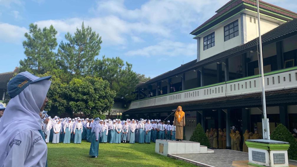 Semangat Baru Pasca Lebaran, Apel Pagi Penuh Makna di SMK Negeri 1 Salatiga