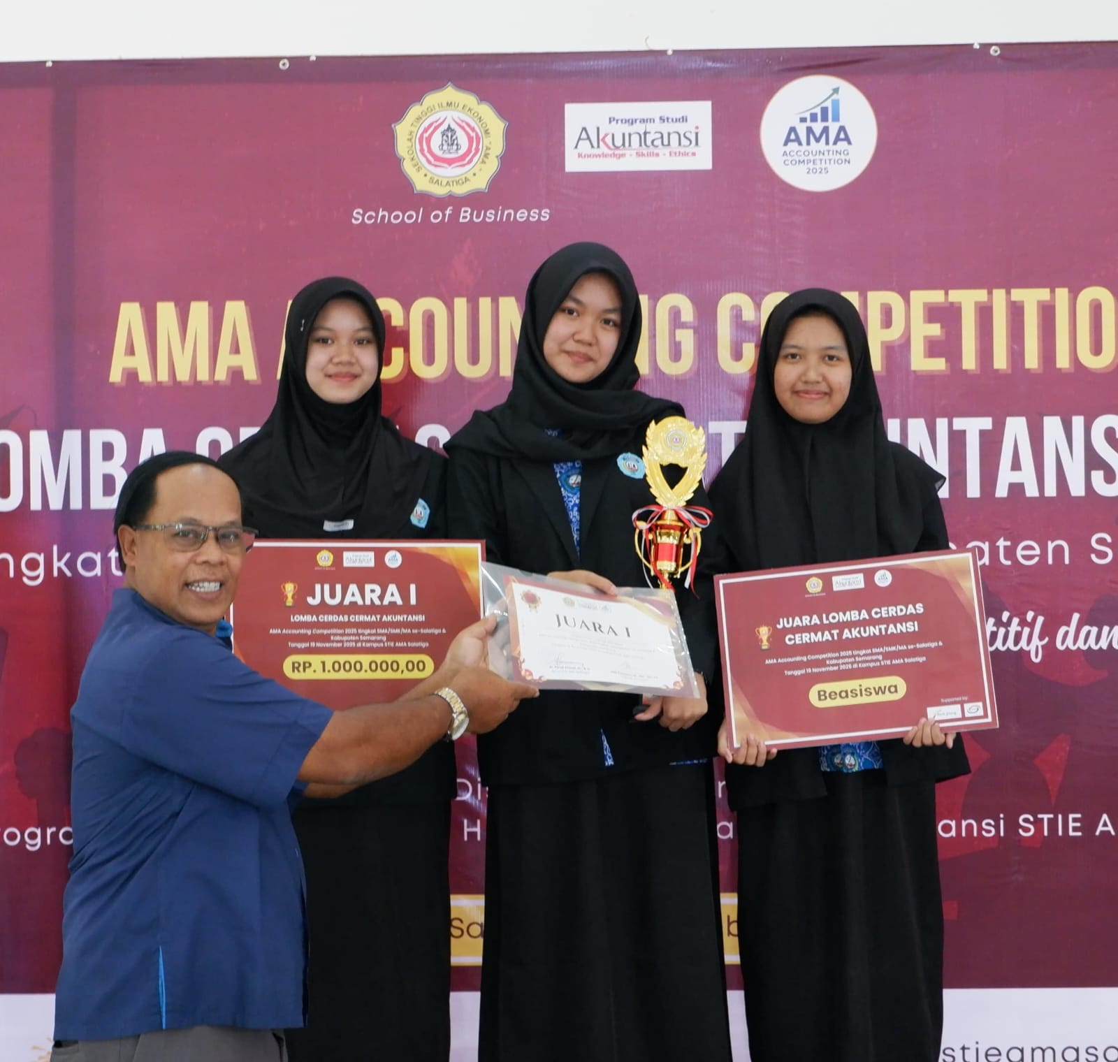 Siswa Akuntansi SMK Negeri 1 Salatiga Raih Juara 1 Lomba Cerdas Cermat Akuntansi