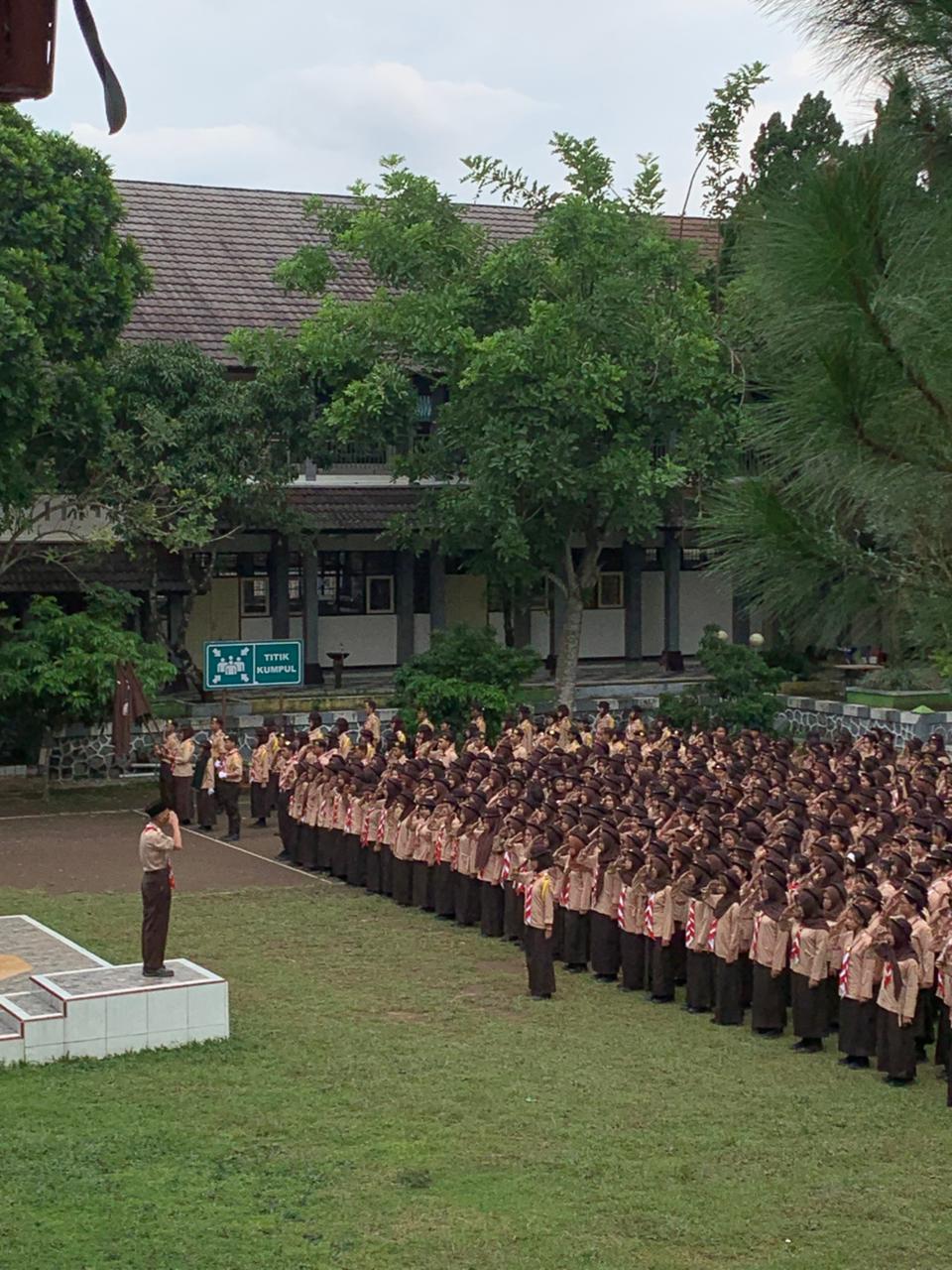 Upacara Serah Terima Pengurus Dewan Ambalan Tri Bhuana Airlangga SMK Negeri 1 Salatiga Periode 2025/2026