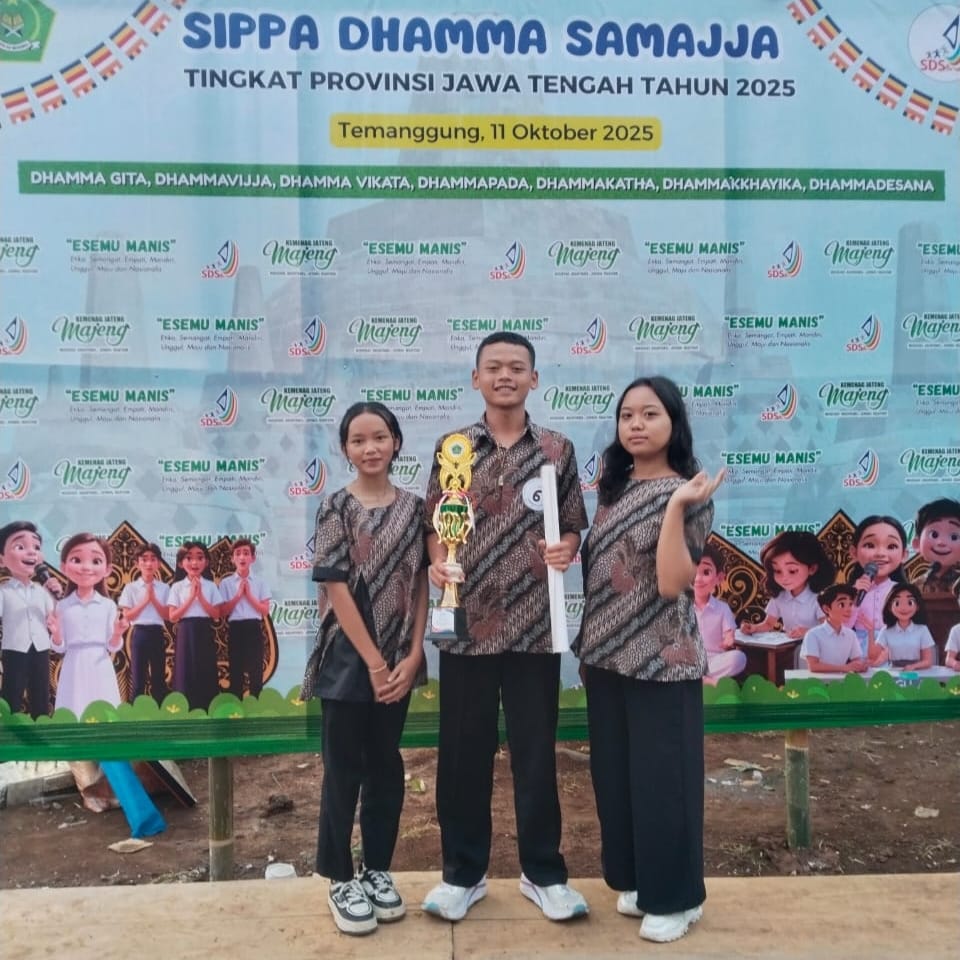 Cantika Anastasya Juara 1 Lomba Cerdas Cermat Agama Buddha Tingkat Jawa Tengah